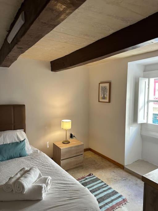 Traditional Townhouse On The Main Street In Valletta Blue Door מראה חיצוני תמונה